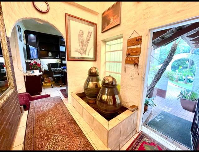 6 BEDROOM HOUSE FOR SALE IN NOORDHEUWEL